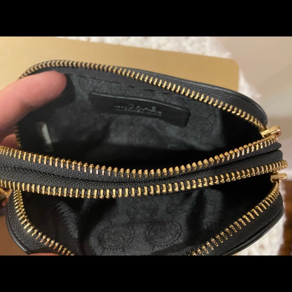 Michael Kors (Black) Wristlet - Picture 4 of 6